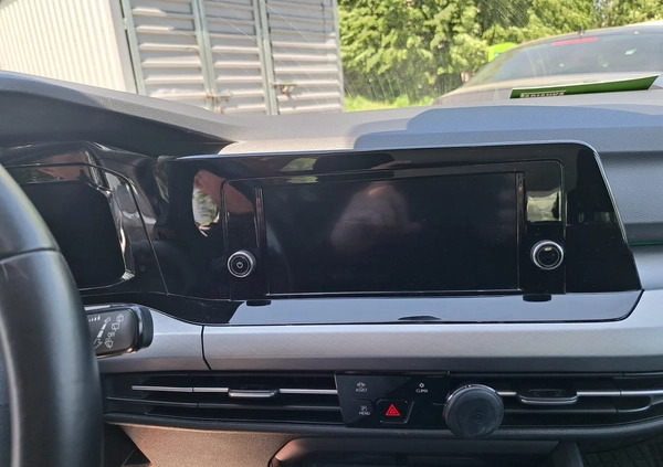 Volkswagen Golf cena 82000 przebieg: 42000, rok produkcji 2021 z Gdańsk małe 46